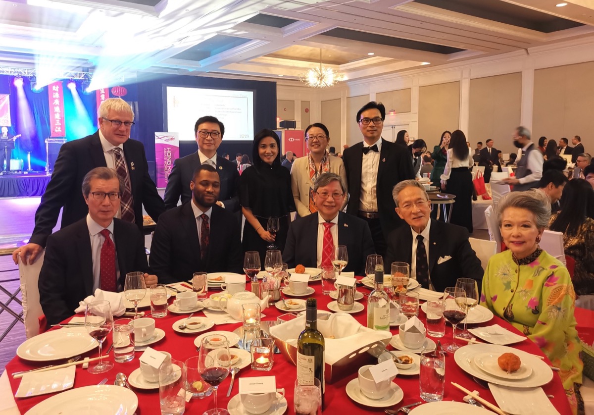 Ms Mo (back row, centre) is in a picture with (back row from left) City of Richmond Hill Mayor David West; MPP Billy Pang; Acting Consul General of the People's Republic of China in Toronto, Ms Hong Kong; President of HKCBA GTA Section, Mr Joseph Chaung; (front row from left) City of Markham Deputy Mayor Michael Chan; Regional VP, Commercial Financial Services of RBC, Mr Tyson Jones; City of Richmond Hill Deputy mayor Godwin Chan; Dr Neville Poy and retired Senator of Canada, Dr Vivienne Poy.