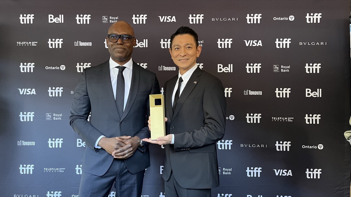 香港藝人劉德華於九月十五日榮獲第48屆多倫多國際電影節特別貢獻獎。