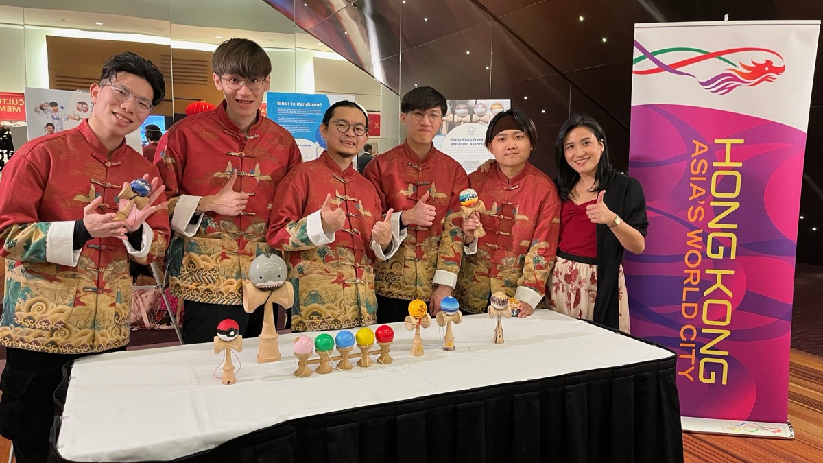 A young, energetic team of award-winning kendama players from Hong Kong photos with the Director of the Hong Kong Economic and Trade Office (Toronto), Ms Emily Mo (first from right), at the 35th Dragon Ball hosted by Yee Hong Community Wellness Foundation on February 10.