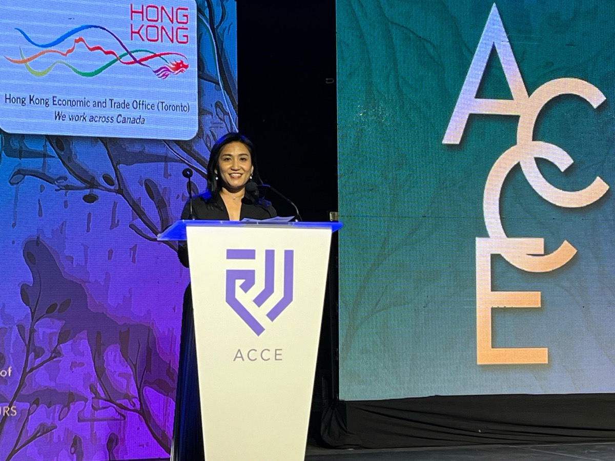 Director of the Hong Kong Economic and Trade Office (Toronto) (HKETO), Ms Emily Mo, speaks at the Association of Chinese Canadian Entrepreneurs (ACCE) Awards Gala 2024 on April 20.