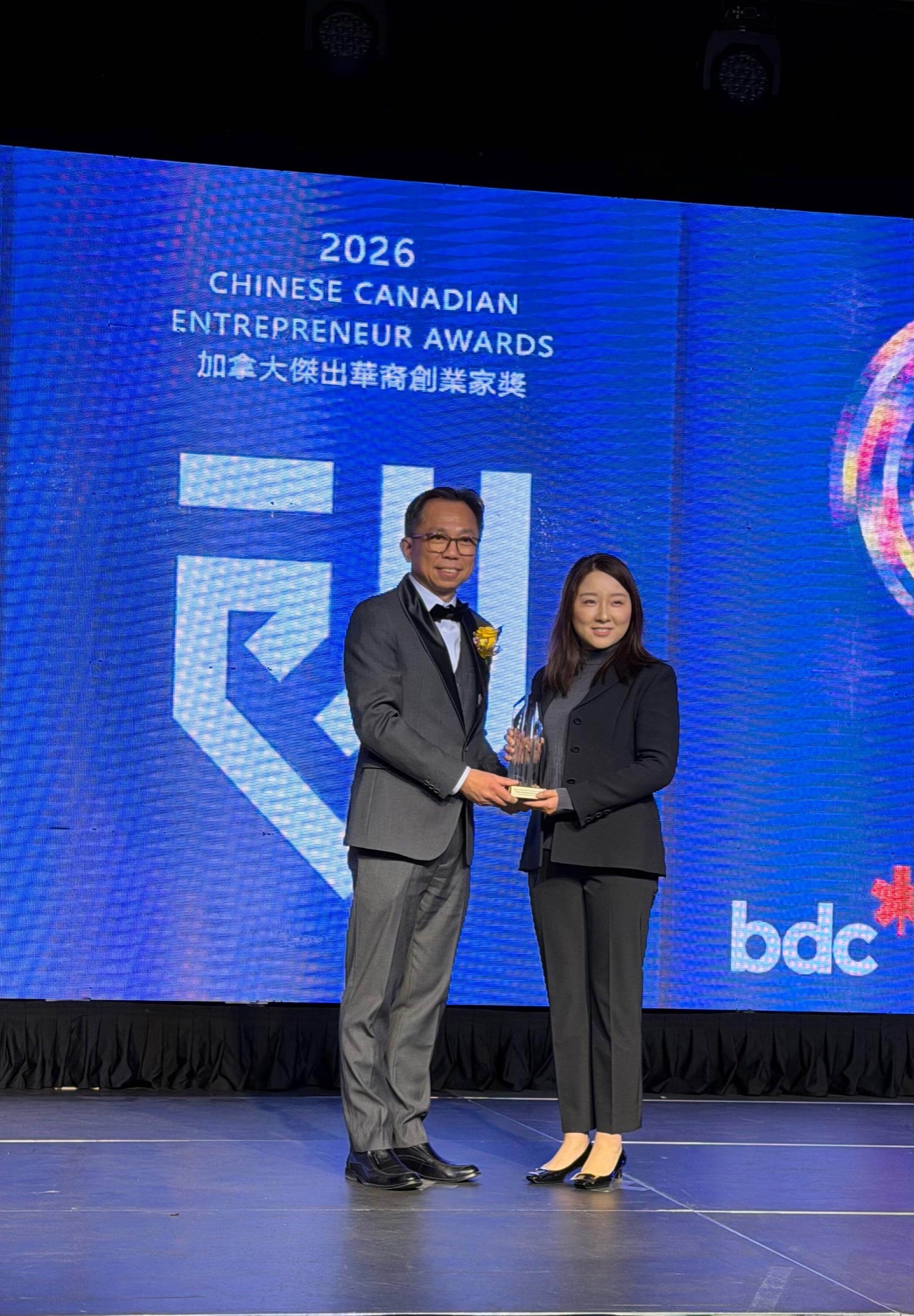 The Director of the Hong Kong Economic and Trade Office (Toronto), Mr Bill Wong, presented the Best Asia Pacific Business Award at the 2026 Association of Chinese Canadian Entrepreneurs Awards Gala on March 28.
