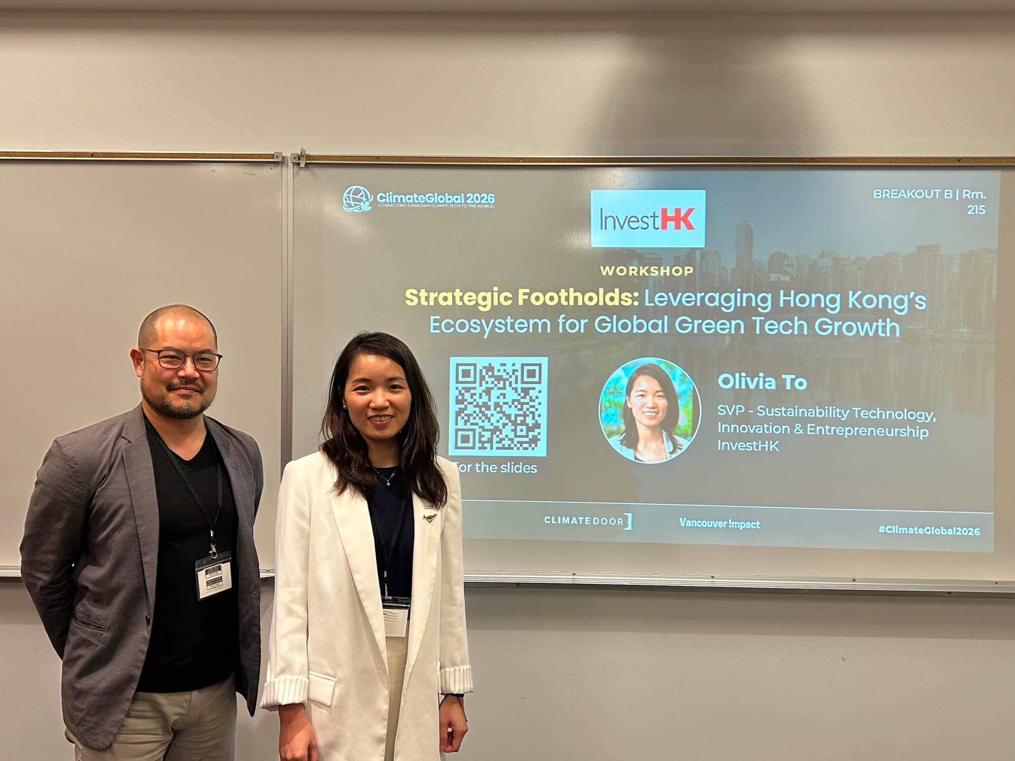 The Head of Business and Talent Attraction at Invest Hong Kong in Canada, Mr Christopher Chen (left), photos with the Senior Vice President (Sustainability) for Innovation and Technology of Invest Hong Kong, Ms Olivia To at a panel discussion.